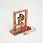 Casse-tête ficelle La souris et l’anneau en bois – Jeux Faugère