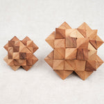 Détail du casse-tête en bois Antivirus M — assemblage précis en acacia.