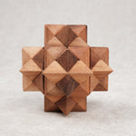 Casse-têtes Antivirus M et L côte à côte — versions compactes et grandes.