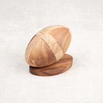 Casse-tête en bois Ballon de Rugby sur socle, modèle Deluxe, à démonter et remonter.