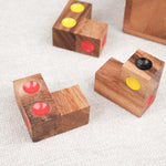 Pièces en bois du casse-tête Dé enfermé avec points colorés – Jeux Faugère