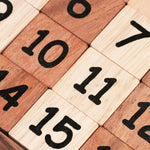 Zoom sur la disposition en grille du jeu avec chiffres visibles