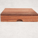 Vue latérale du coffret fermé