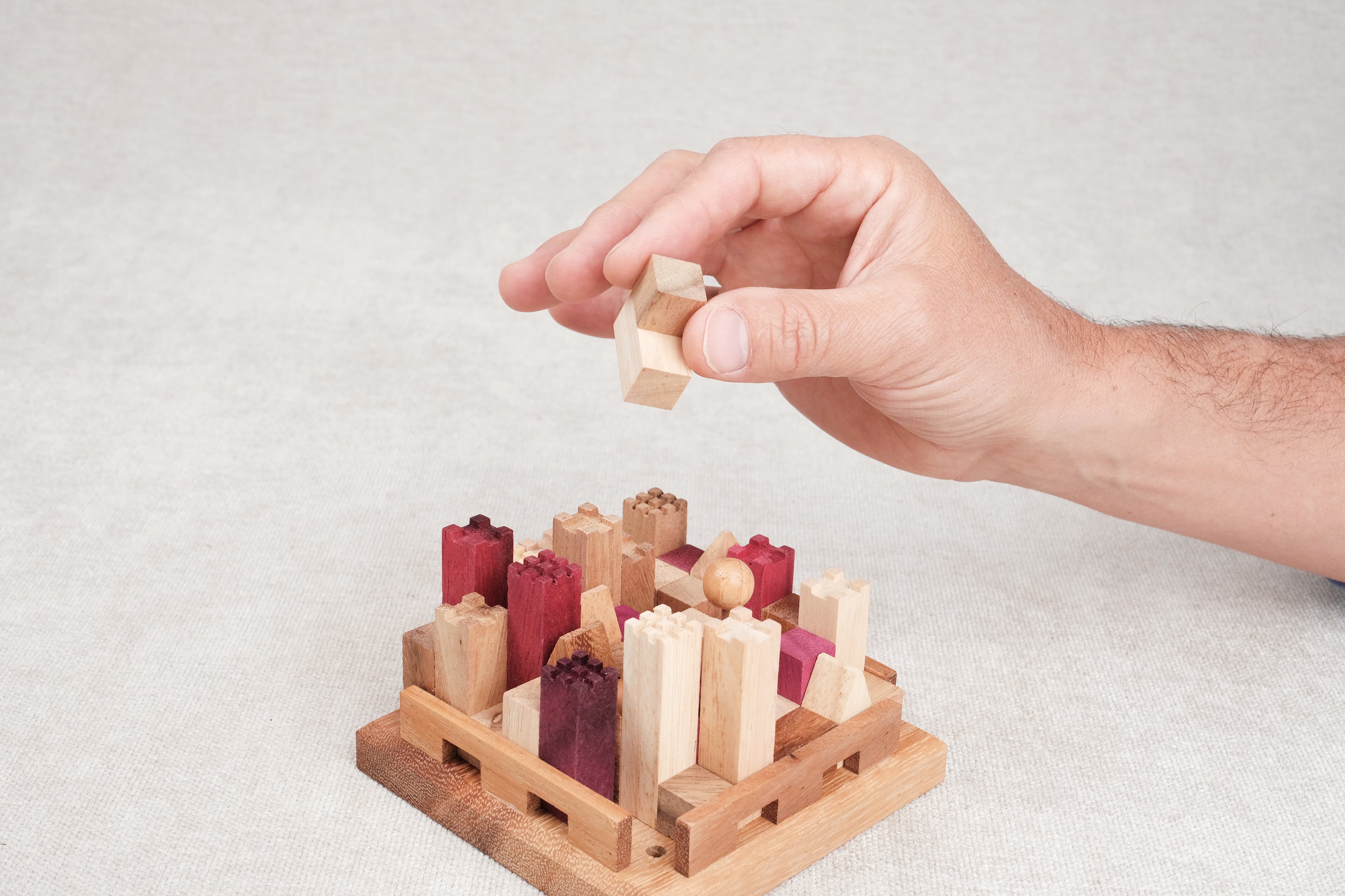 Casse-tête Château Fort en bois avec main – Jeu de logique multi-combinaisons pour enfants et adultes – Jeux Faugère