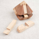 Casse-tête en bois Le Cristal – puzzle démonté avec pièces séparées