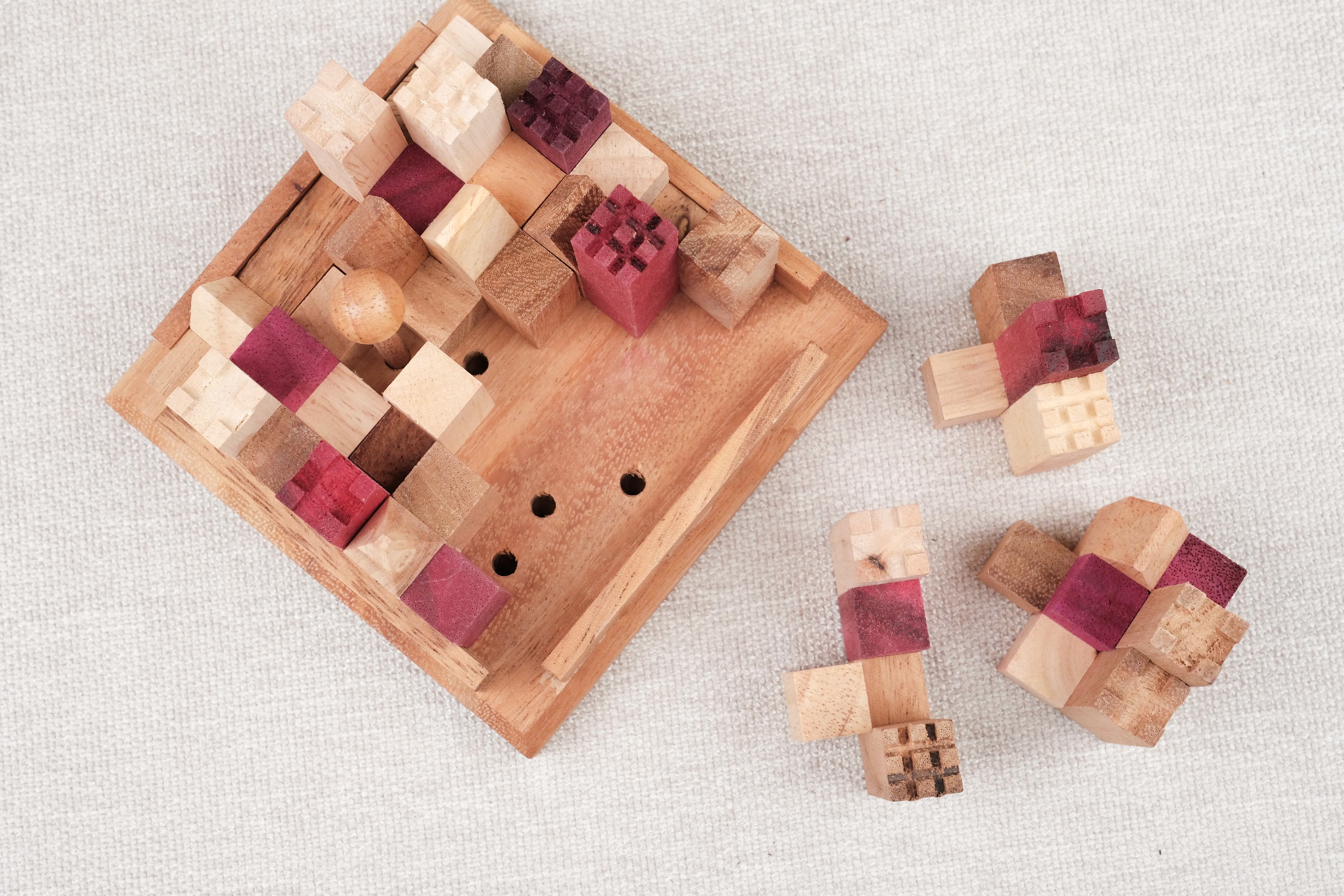 Puzzle en bois Château Fort vue du dessus – 13 châteaux forts à reconstruire, casse-tête éducatif et ludique – Jeux Faugère