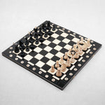 Jeu d’échecs XL en bois noir – Plateau ouvert avec pièces blanches et noires
