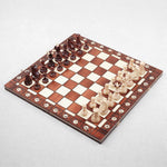 Jeu d’échecs XL en bois marron clair – Plateau ouvert avec pièces blanches et marron