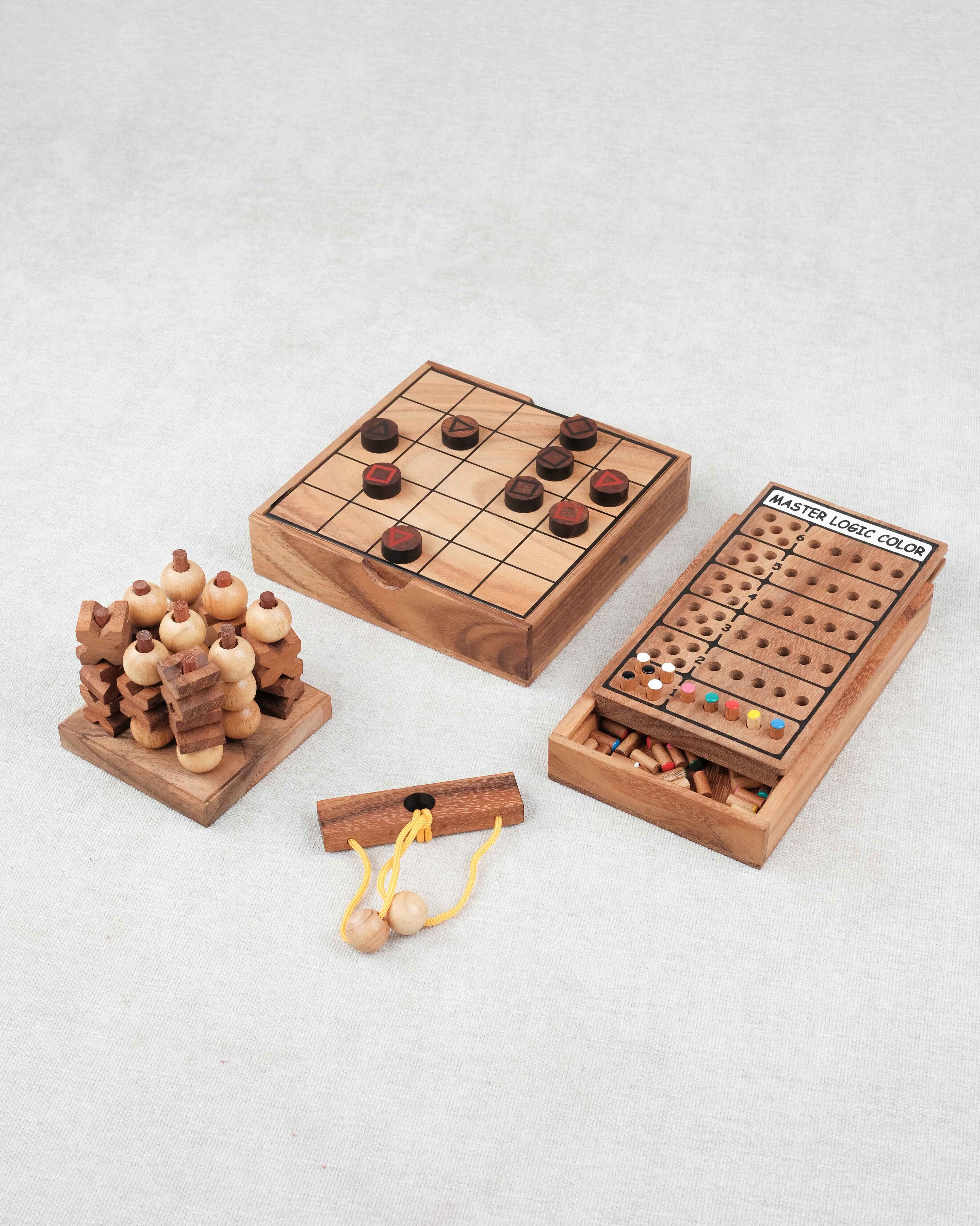 Pack composé de Mystrio, Master Color, Morpion 3D et Roméo & Juliette