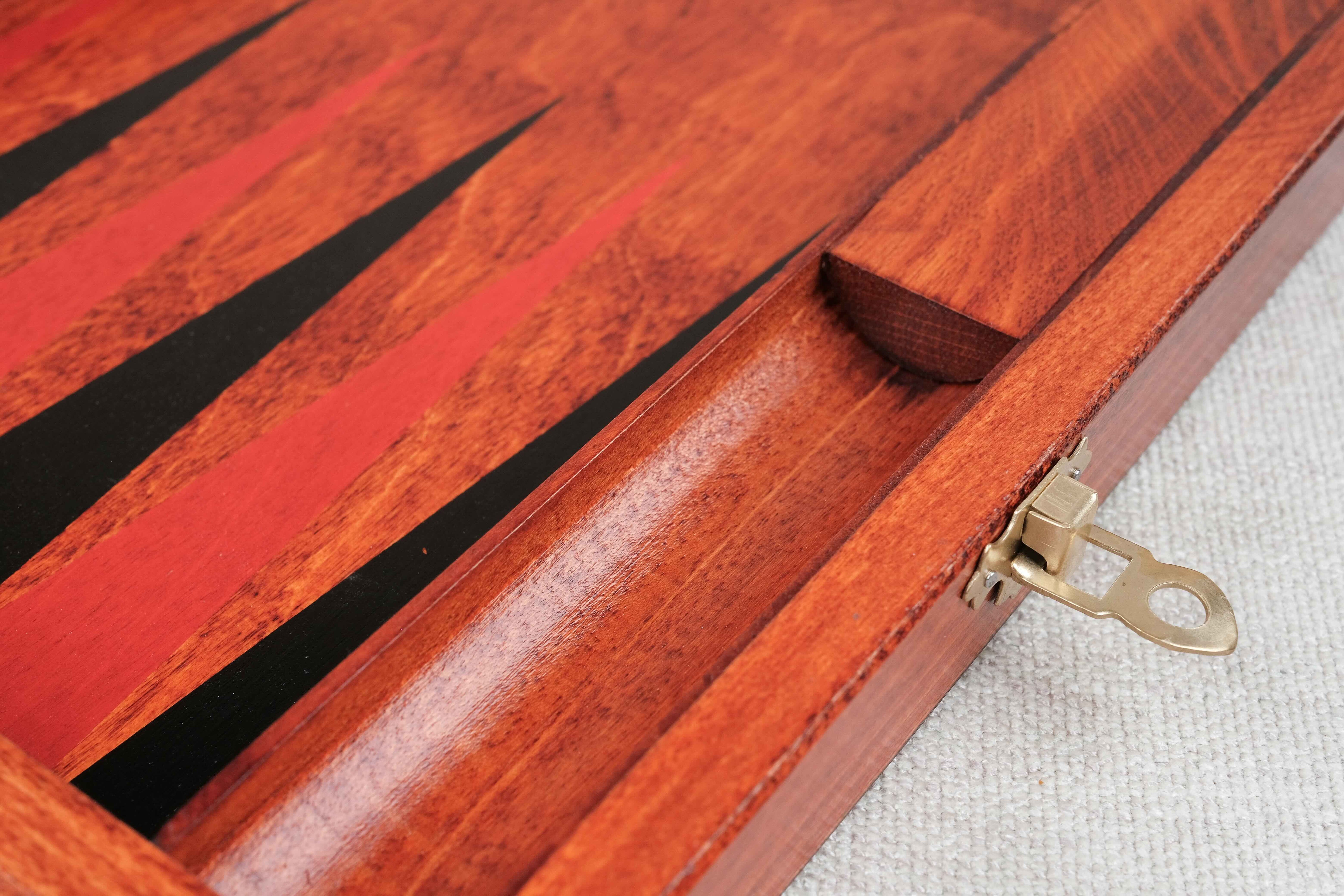 Coffret en bois de Backgammon grand format avec fermoir métallique