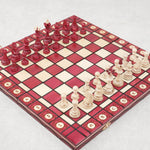 Coffret d’échecs en bois rouge avec rangement individuel et feutrine verte pour les pièces