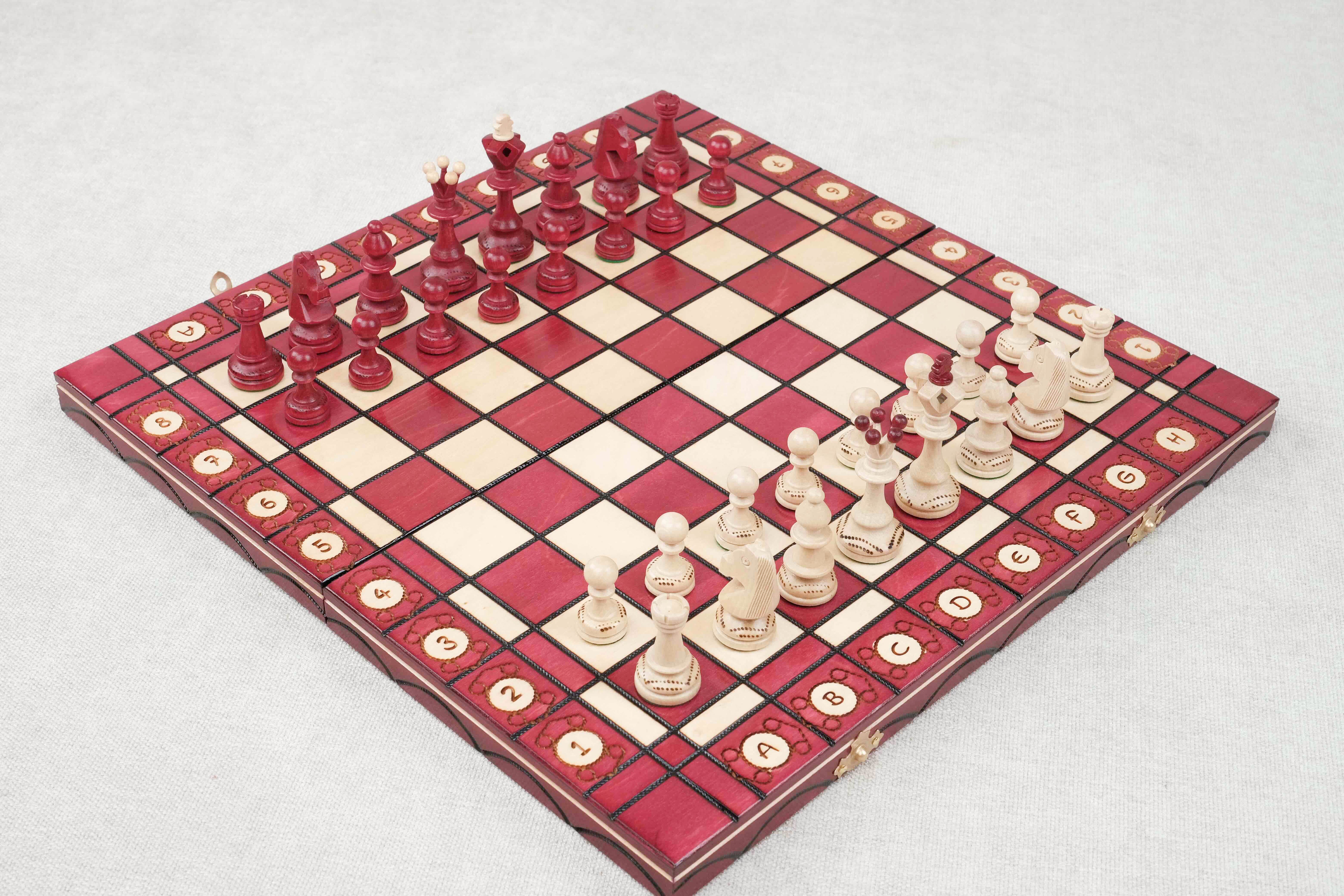 Coffret d’échecs en bois rouge avec rangement individuel et feutrine verte pour les pièces