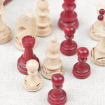 Plateau d’échecs en bois rouge et naturel, grand format L, avec pions détaillés