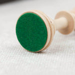 Pièces vues de dessous avec base en feutrine