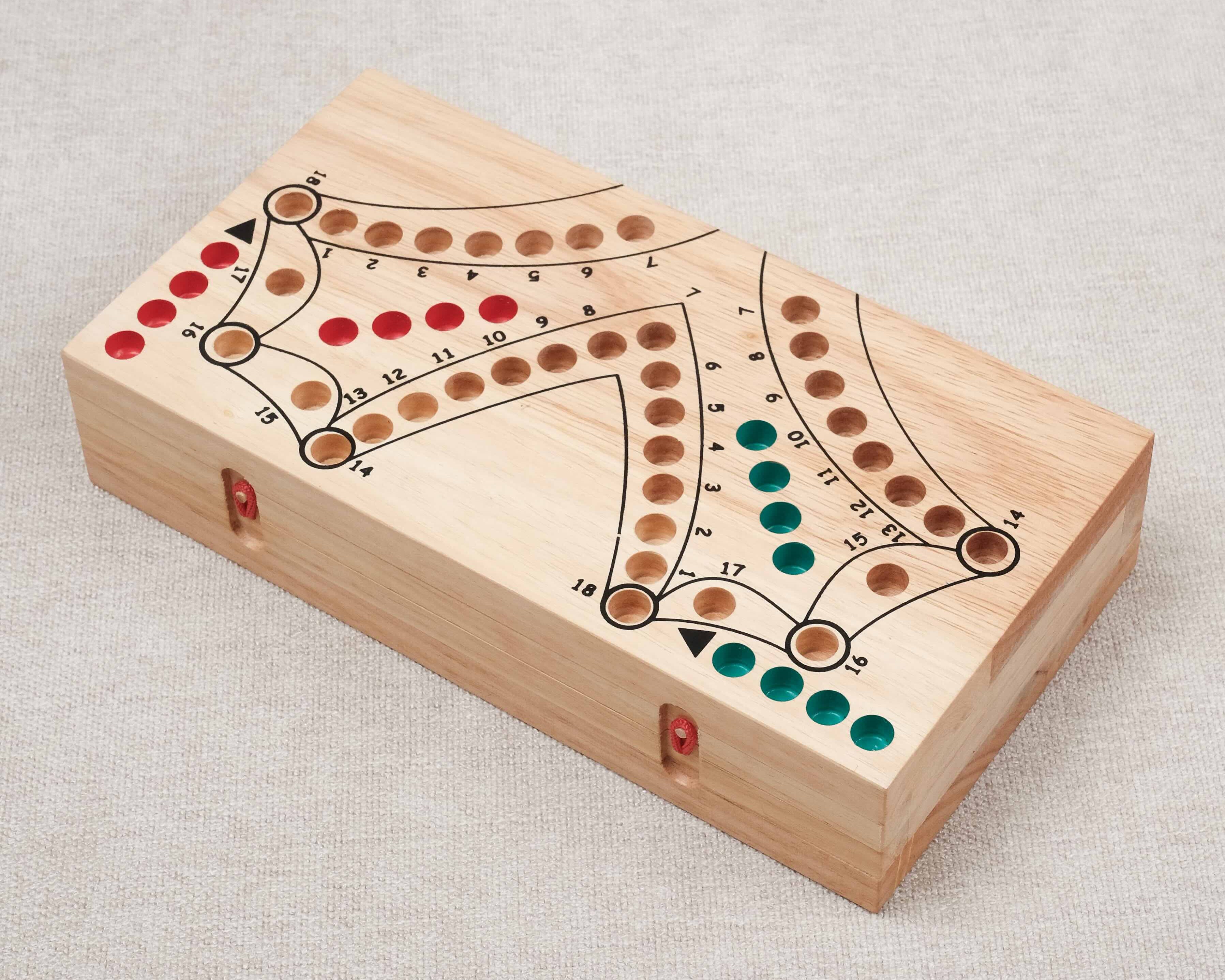 Coffret refermable pratique pour ranger cartes et pions – Tock bois clair