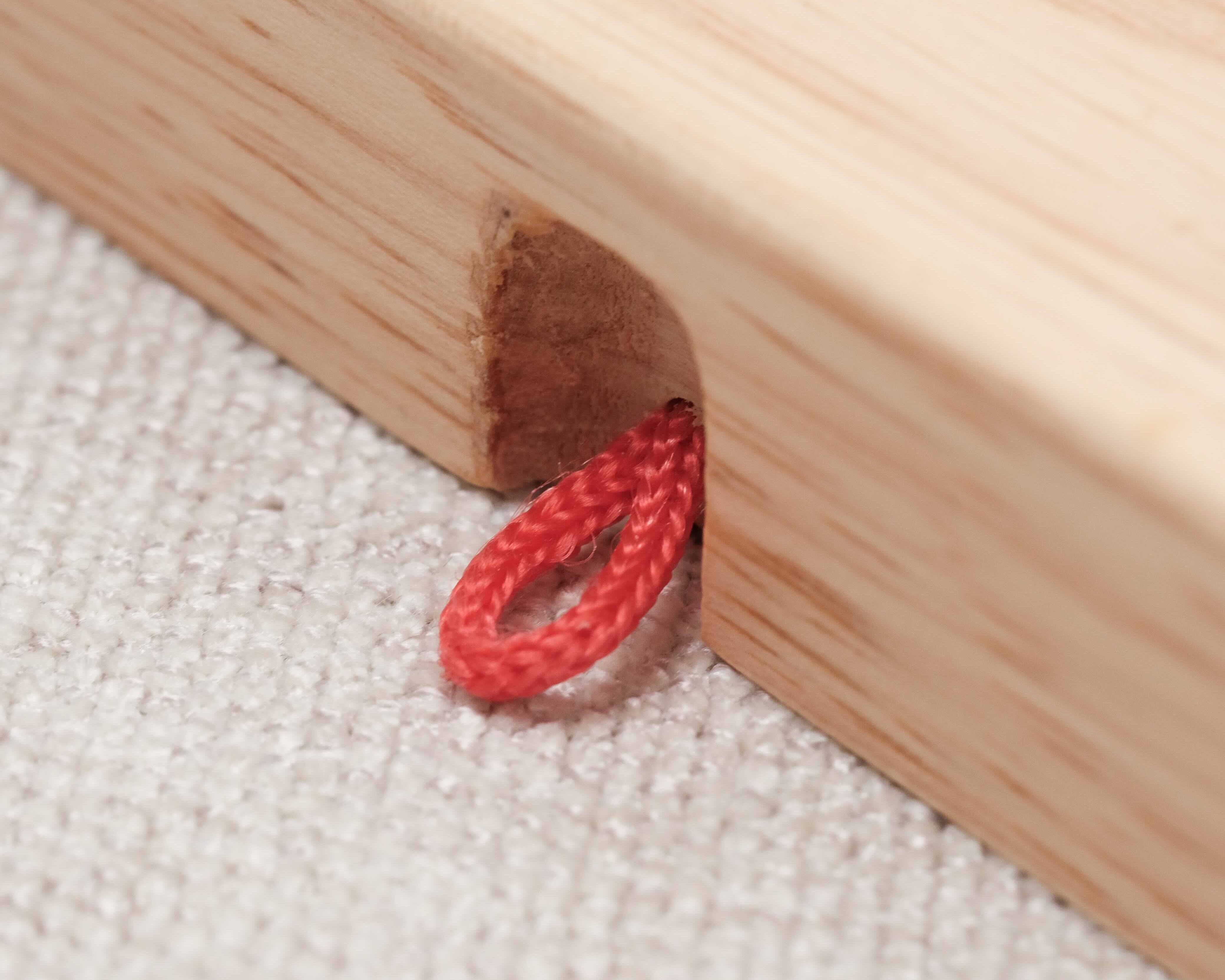 Attache rouge du plateau de tock (toc) 6 XL clair en bois