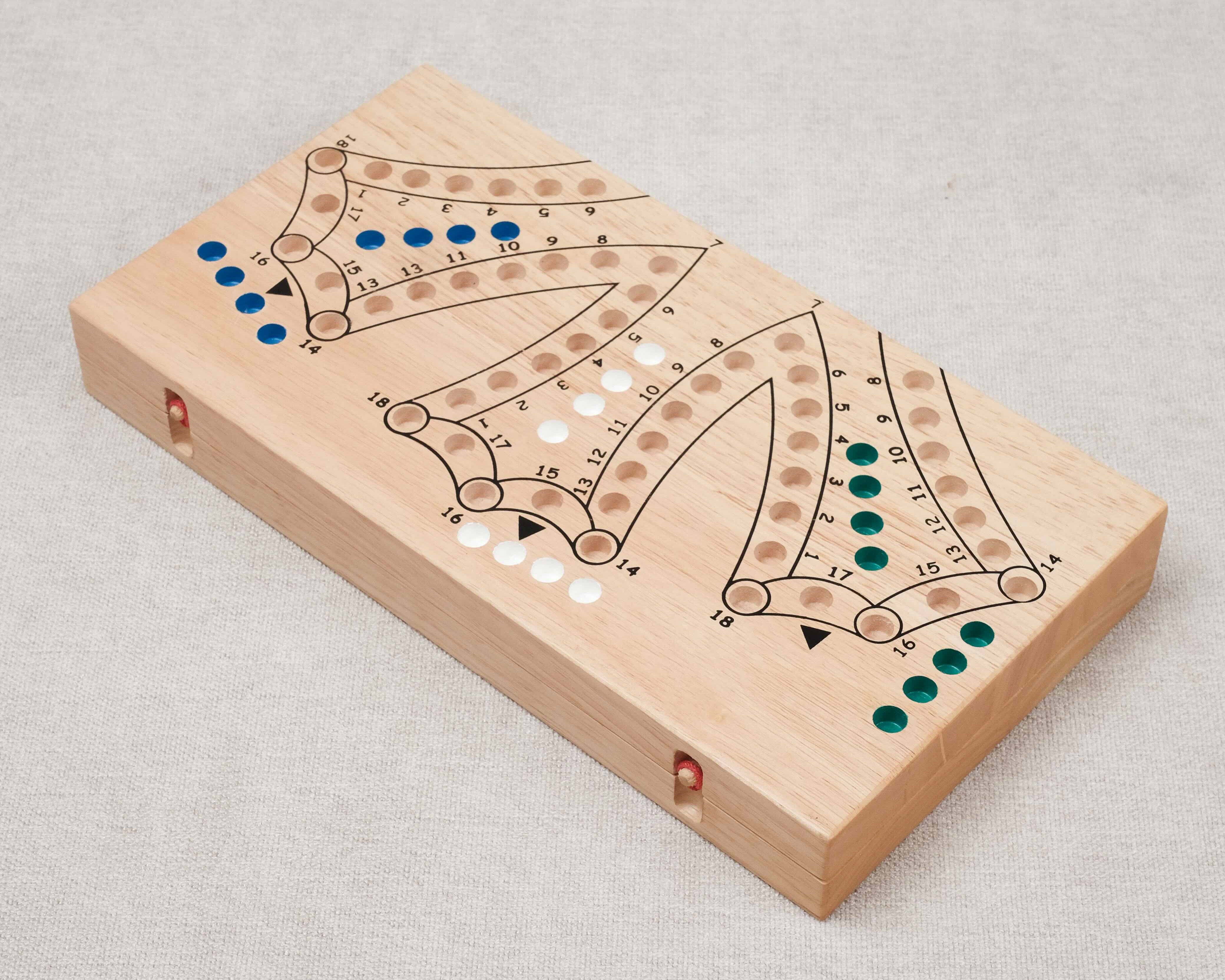 Plateau fermé du jeu de Tock 6 joueurs XL en bois clair