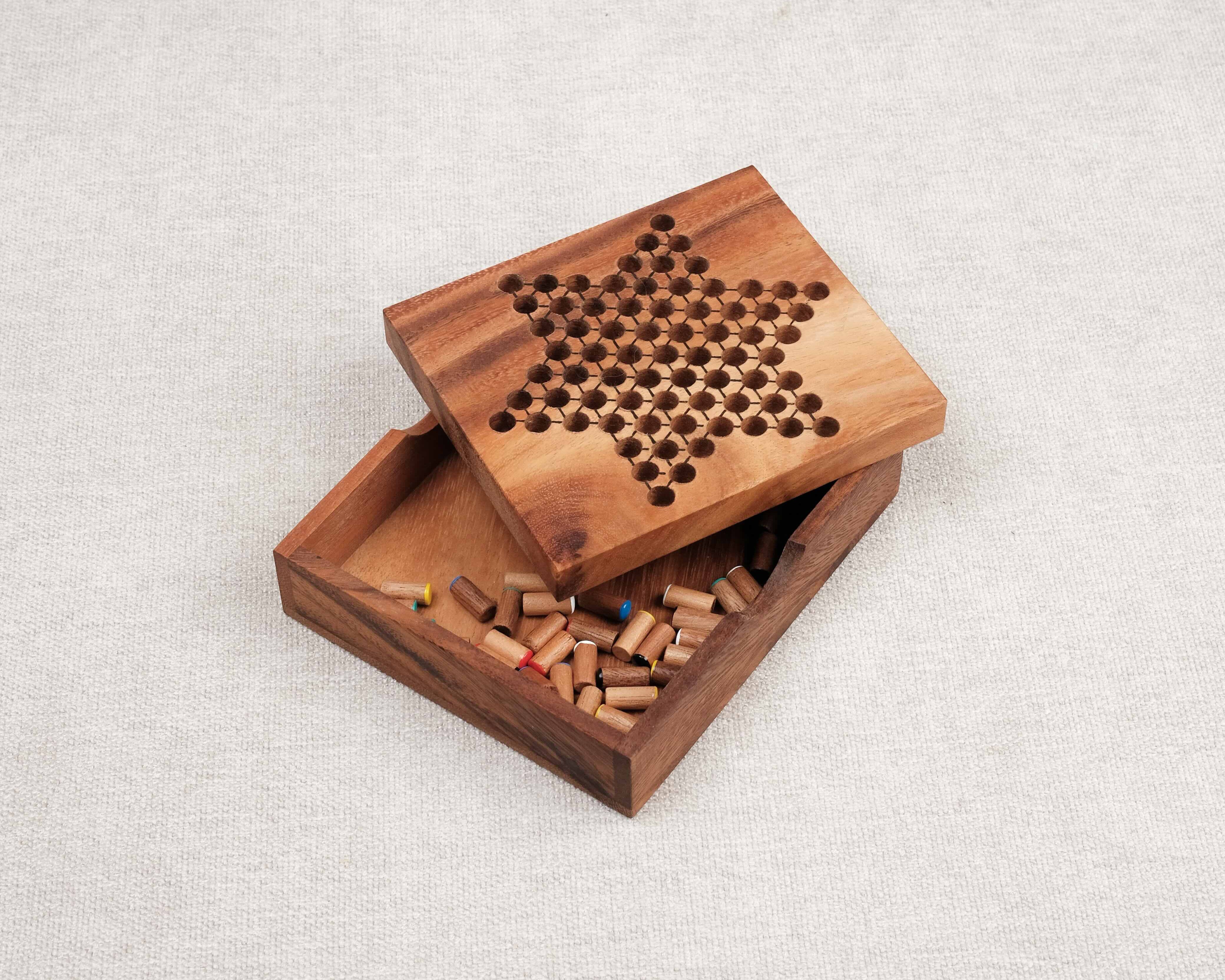 Plateau S des Dames Chinoises ouvert avec pions colorés