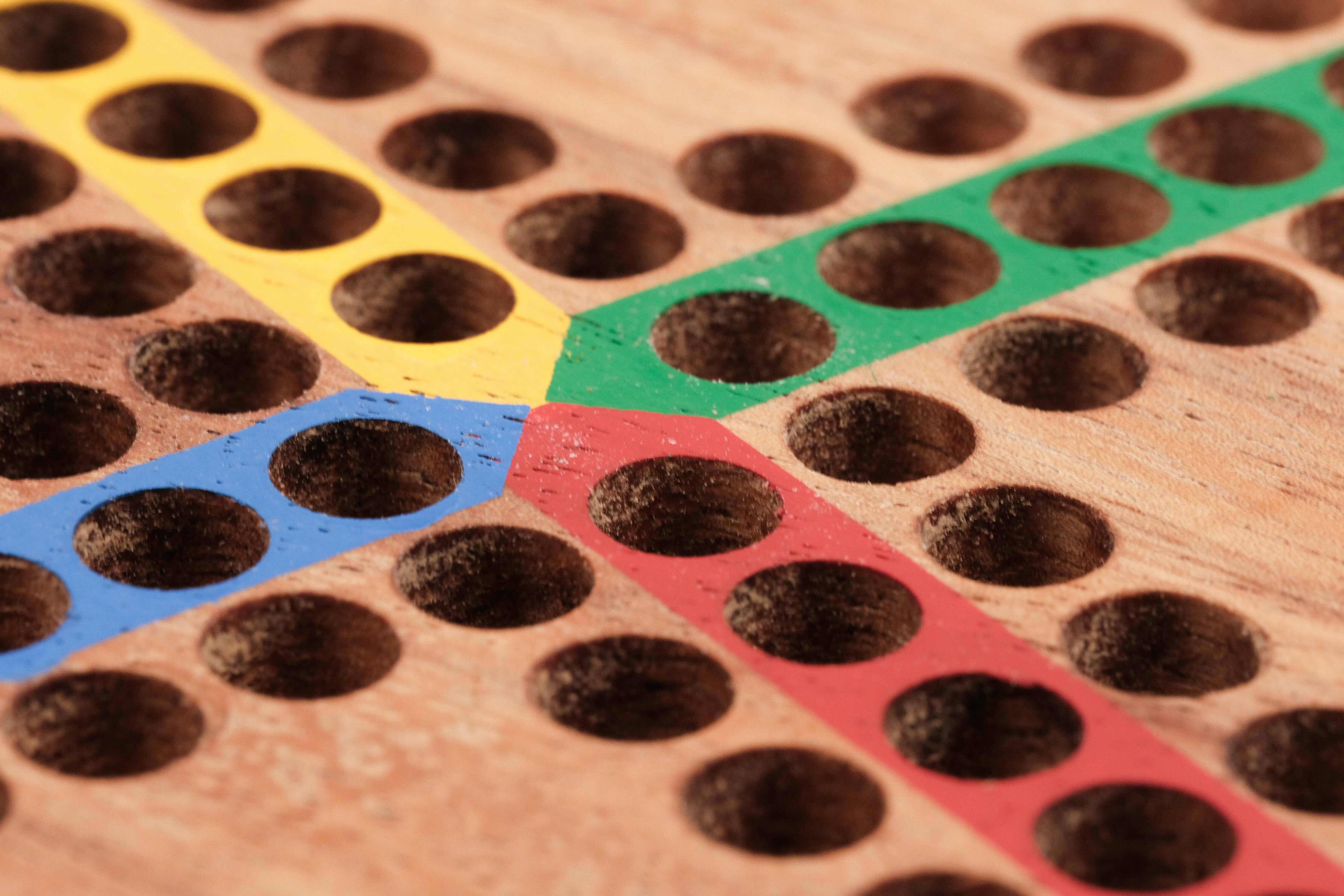 Cases colorées du plateau des Petits Chevaux 4 joueurs