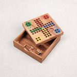 Plateau de jeu petits chevaux 4 joueurs serigraphié avec pions dans rangement