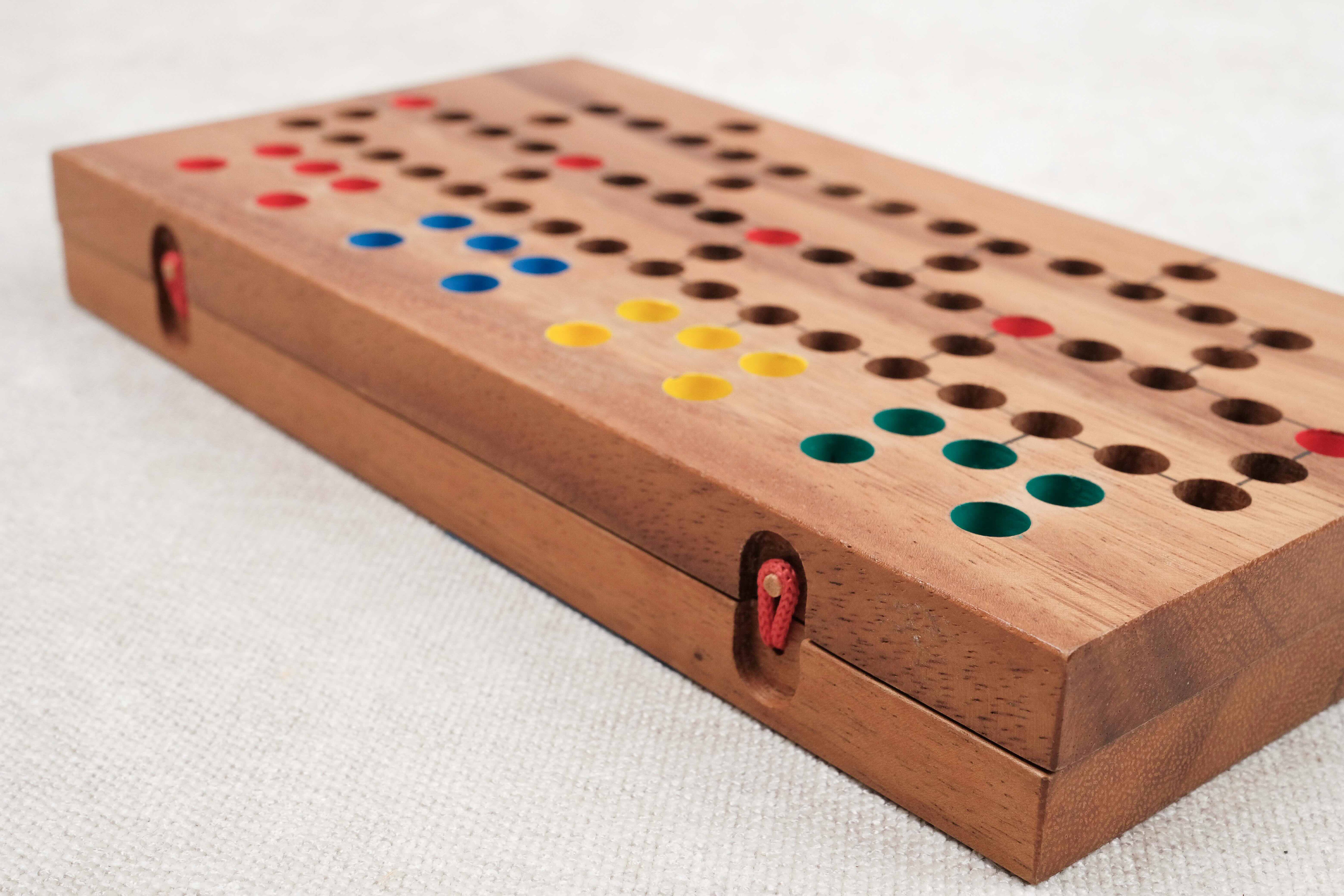 Jeu de société Barricade fermé en bois – version familiale stratégique