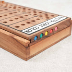 Coffret fermé avec marquage "Master Logic Color"