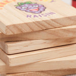 Gros plan sur une plaquette "raisin" du jeu Funky Fruity.