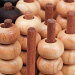 Plateau de jeu Puissance 5 3D avec tiges en bois verticales