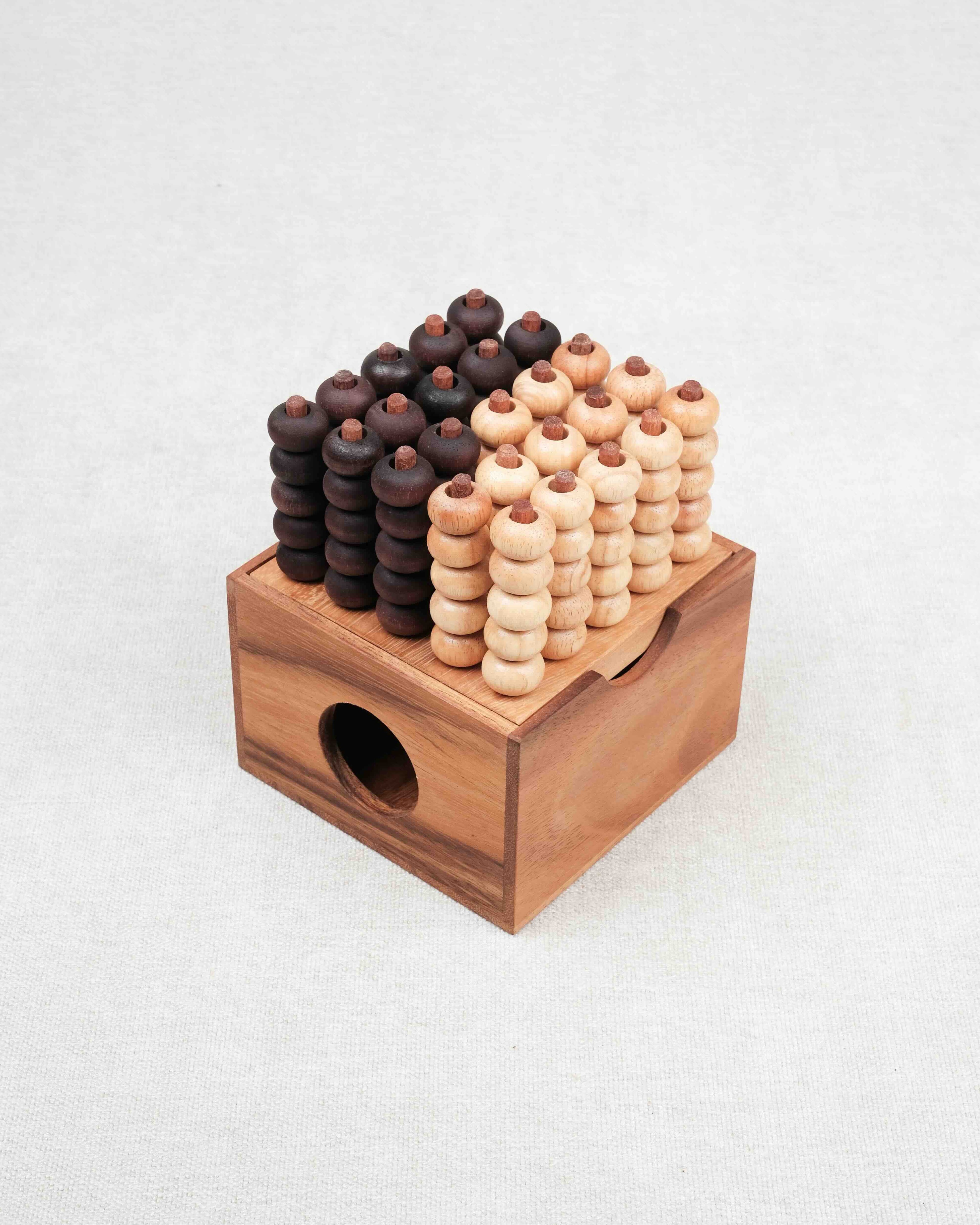 Jeu Puissance 5 3D en bois – version stratégique du Puissance 4
