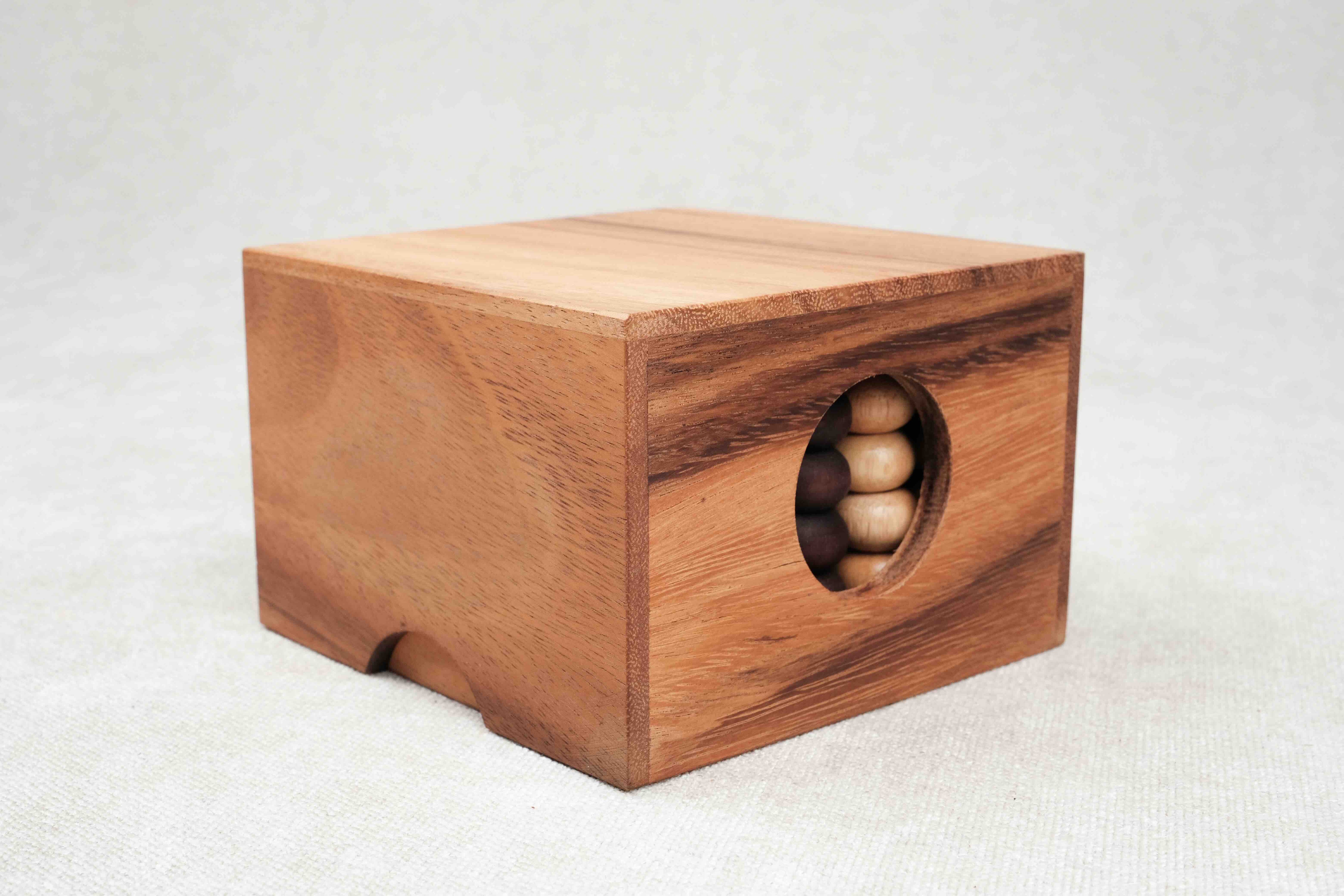 Coffret fermé du Puissance 5 3D en bois massif