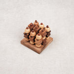 Morpion 3D M en bois naturel avec boules et croix en acacia et hévéa