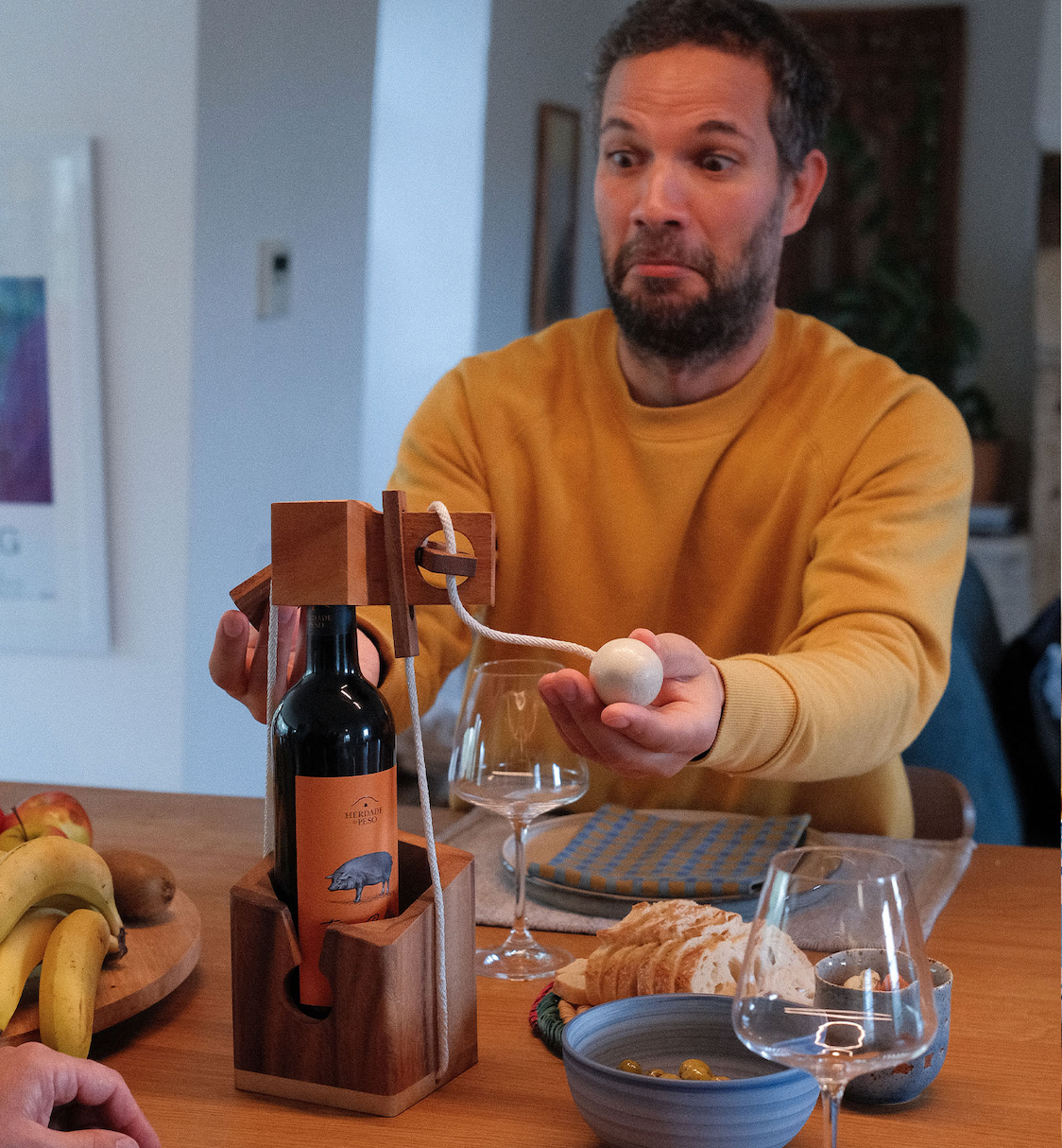 Le casse-tête bouteille en bois : une tradition mécanique devenue notre best-seller