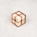 Image principale (produit assemblé) : Casse-tête en bois 24 Triangles – gamme “Ça se complique”