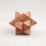 Casse-tête en bois La Star — puzzle à démonter et remonter, format compact.