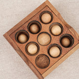 Puzzle Easy Box vu de dessus, casse-tête en bois artisanal avec billes à placer – Jeux Faugère