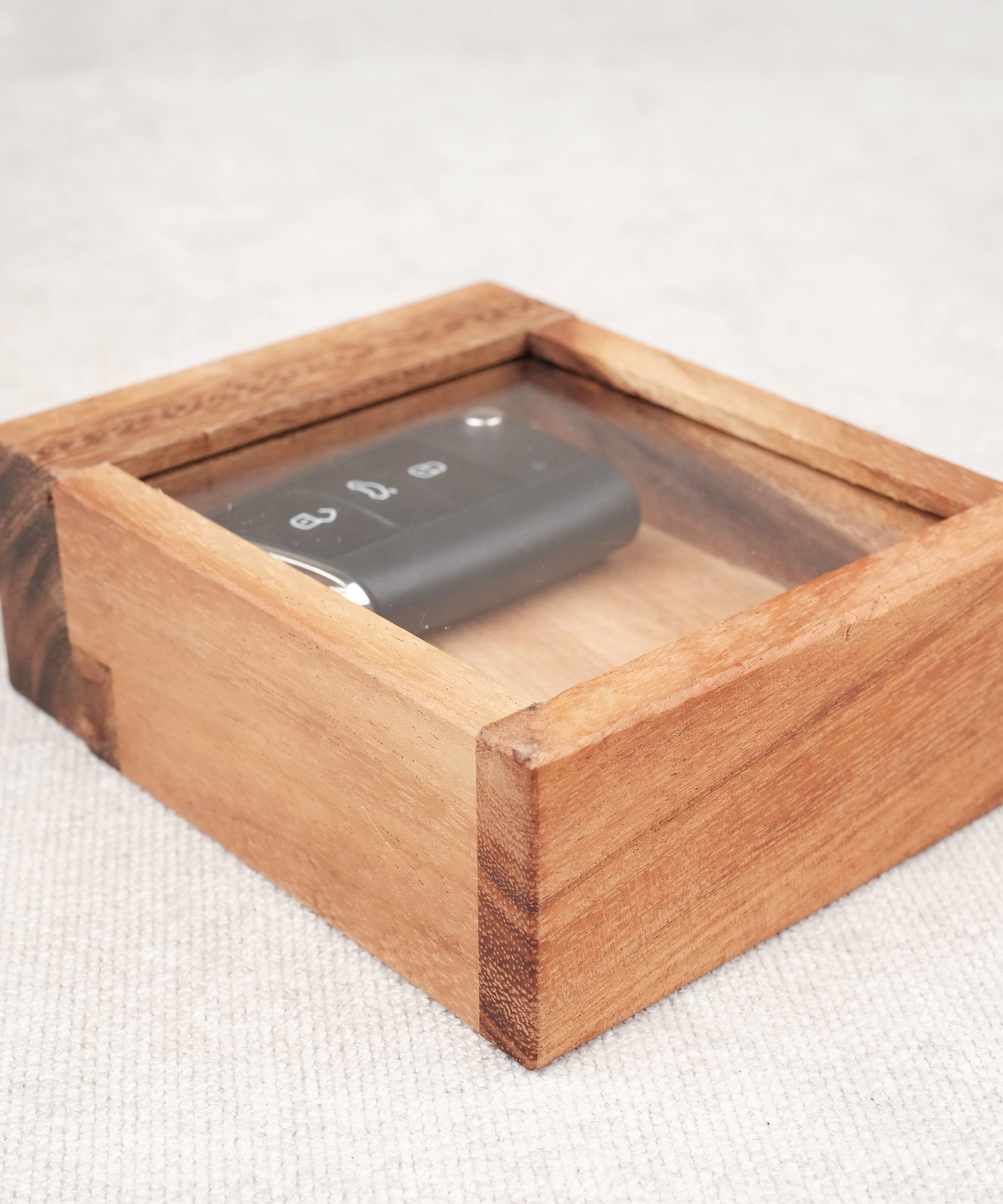 En cas d’urgence – Casse-tête boîte secrète en bois avec clé piégée à l’intérieur – Jeux Faugère