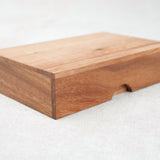 Domino 9 en bois, partie en cours avec pièces alignées – Jeux Faugère