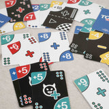 Détails plan rapproché des cartes du jeu de tock "Tock'CARDS"