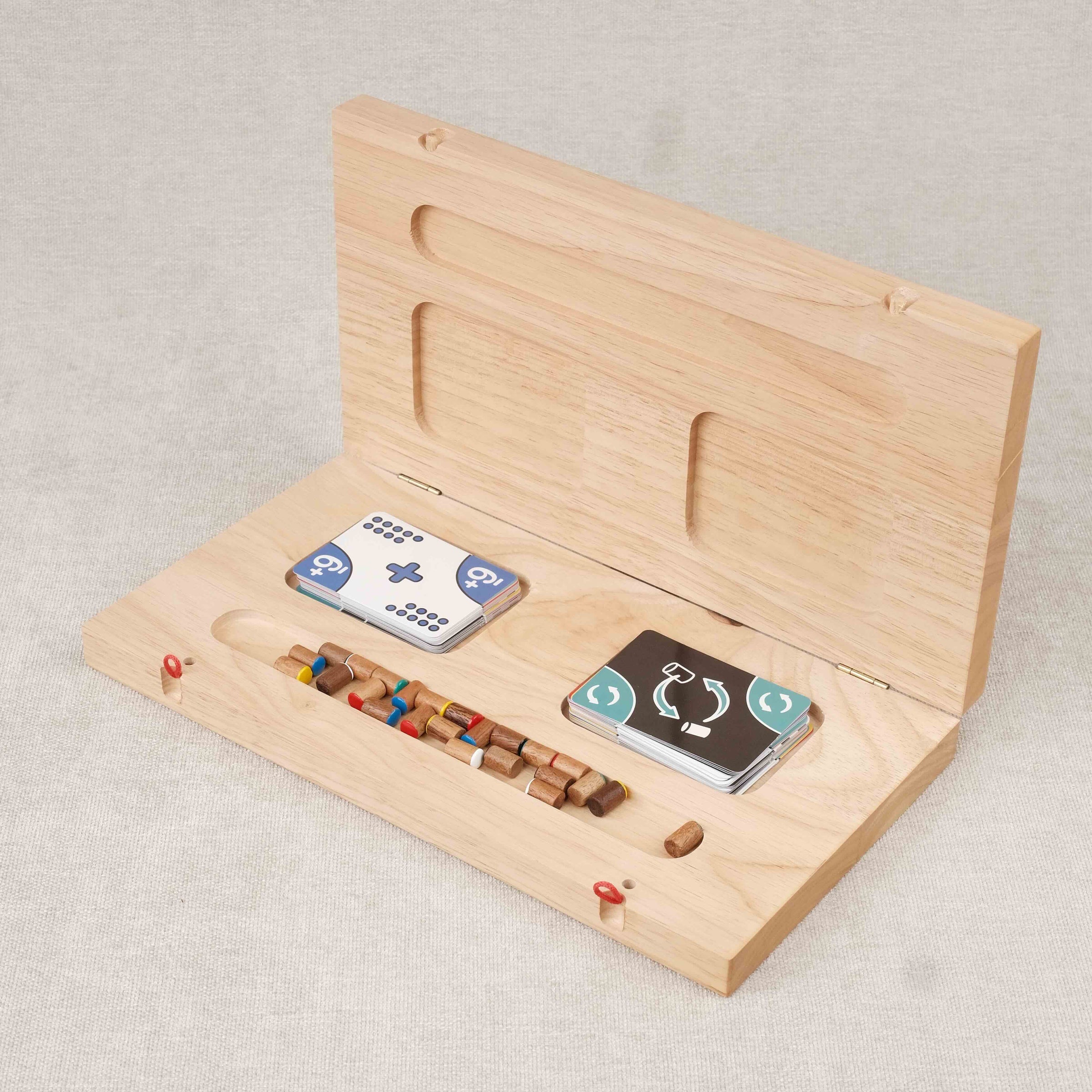 Jeu de Tock XL en bois – coffret refermable avec plateau et cartes spéciales "Tock'CARDS"