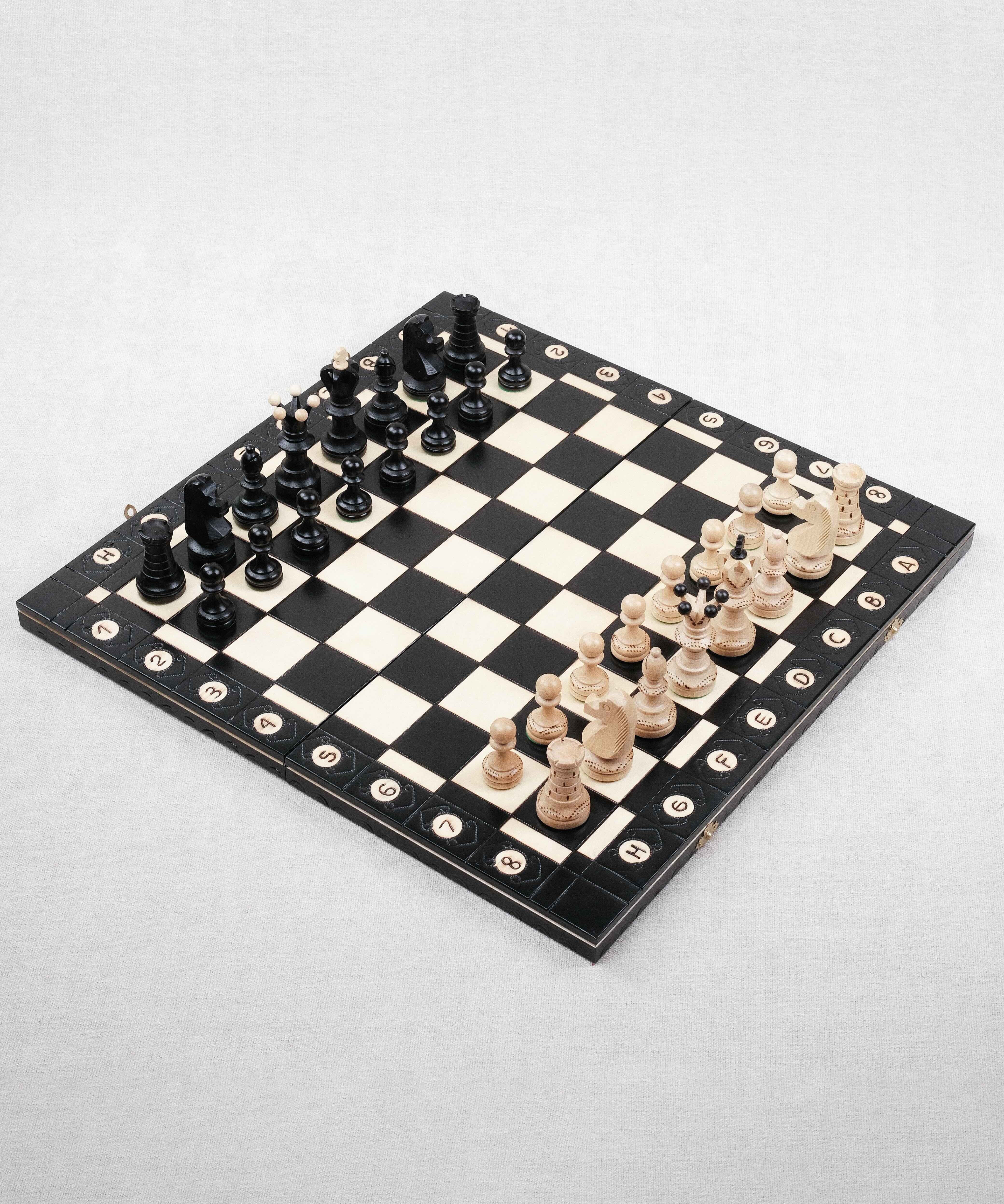 Jeu d’échecs XL en bois noir – Plateau ouvert avec pièces blanches et noires