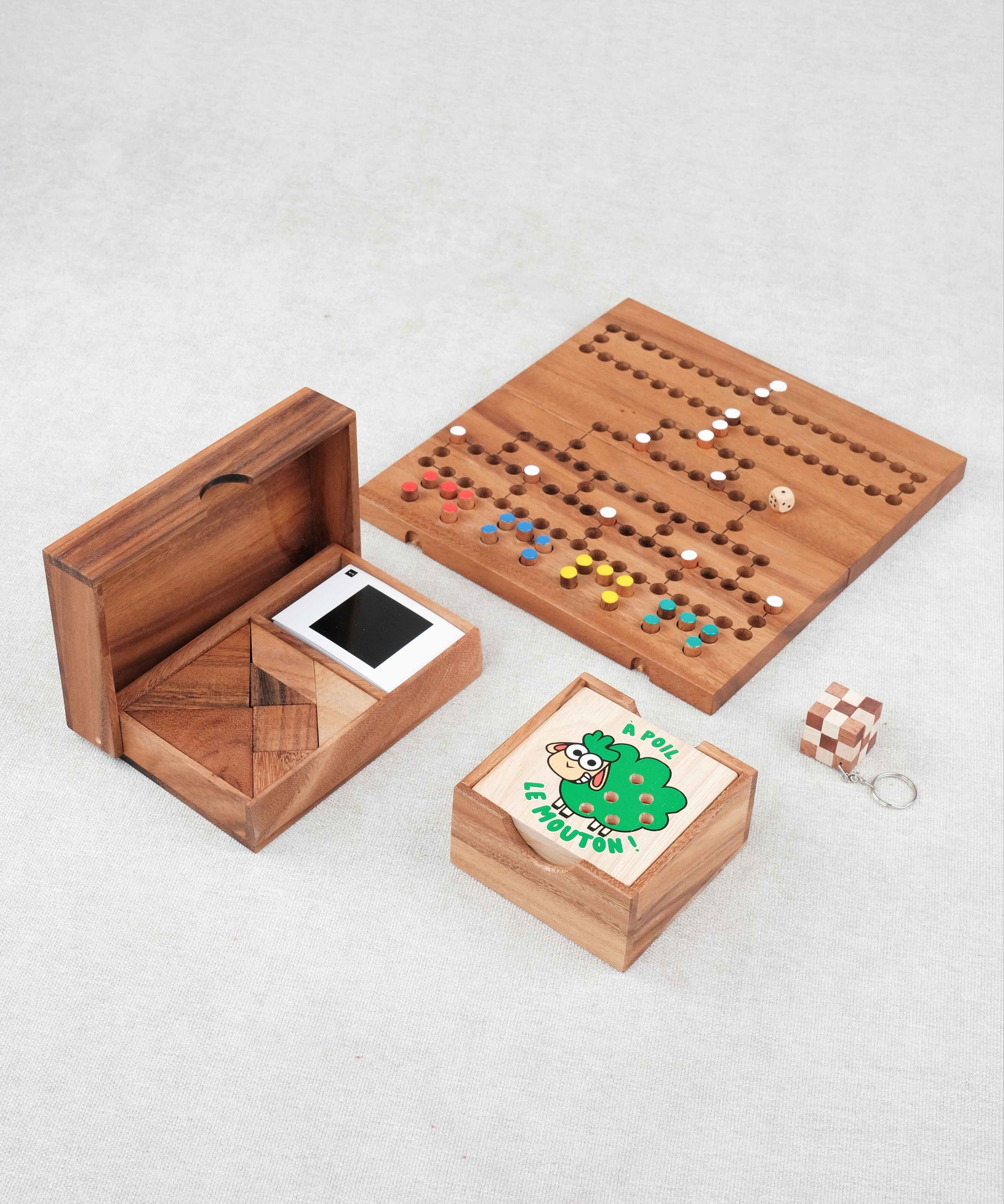 Pack Malin jeux famille en bois – Double Tangram, Barricade, À poil le mouton et mini casse-tête offert