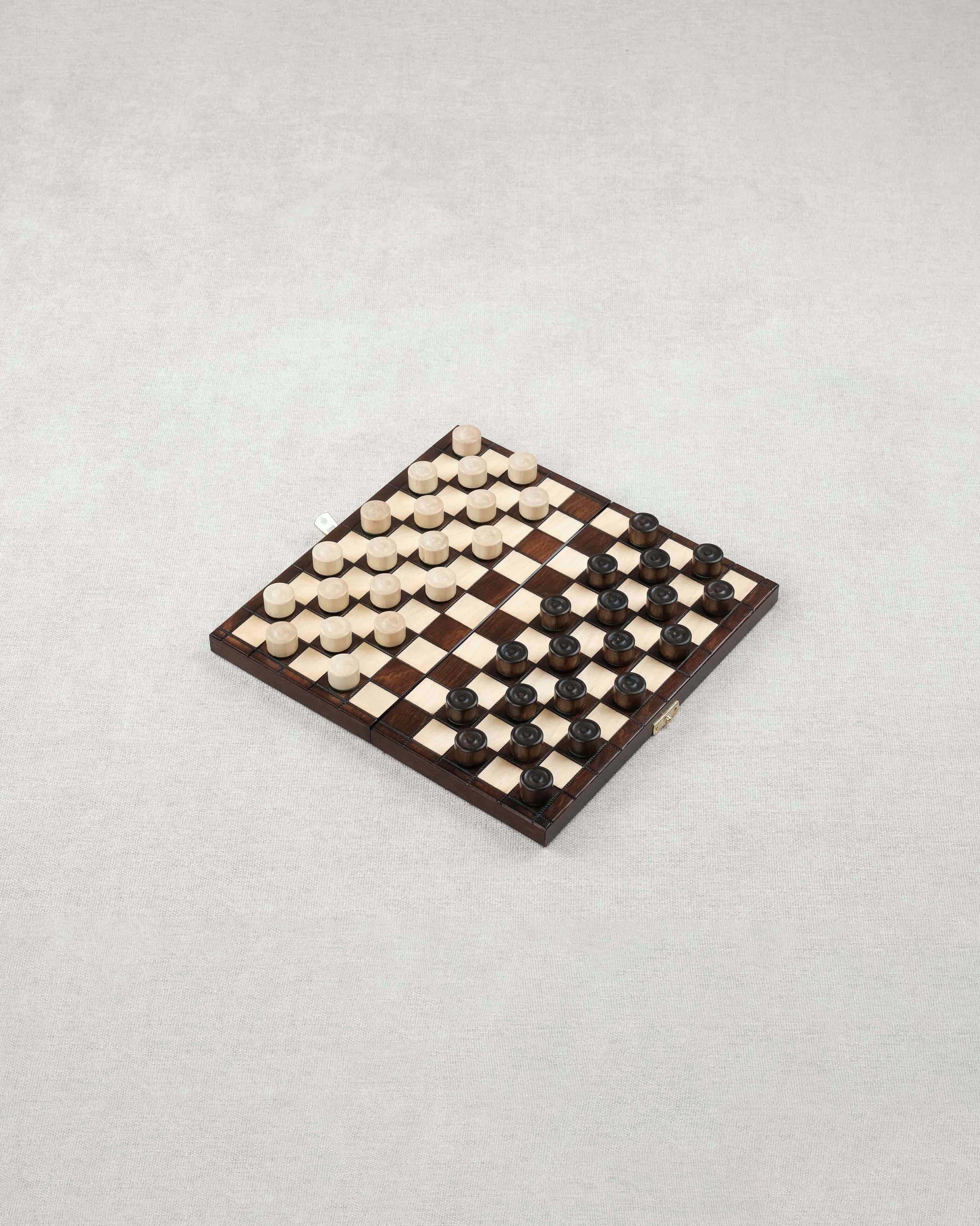 Jeu de dames en bois marron format moyen avec pions en place
