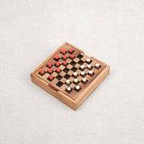 Jeu de Dames format voyage en bois avec coffret fermé et pions en place