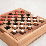 Plateau de dames en bois format voyage, pions rouges et blancs