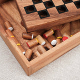 Coffret en bois ouvert avec rangement des pions de dames