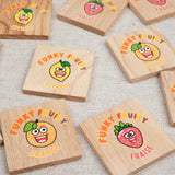Plaquettes en bois illustrées avec des fruits colorés Funky Fruity.