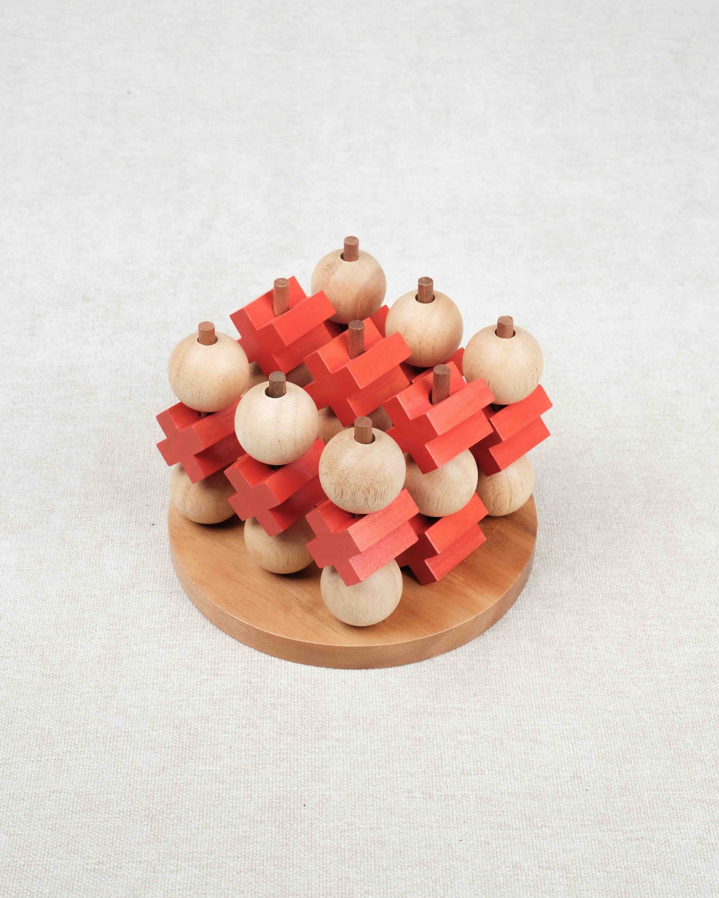 Morpion 3D XL en bois avec pièces boules et croix colorées