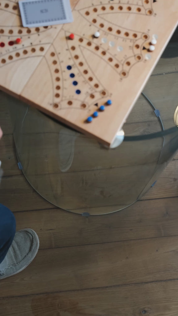 Vidéo Jeux Faugère : partie filmée du jeu de Tock (Toc) XL clair en situation – jeu de stratégie en bois